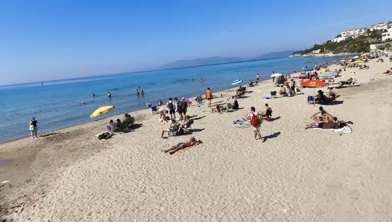 Sıcak Havanın Etkisi: Plajlar Yoğun İlgi Gördü