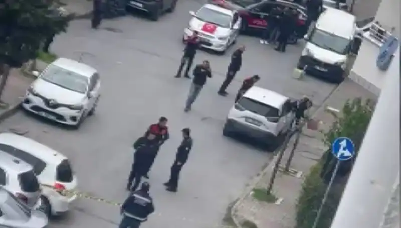 Yolda Yürürken Kurşun Yağmuruna Tutulan Genç: Olayın Ardındaki Gerçekler