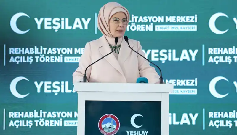 Emine Erdoğan, Bağımlılıkla Mücadelede Kararlılığını Vurguladı
