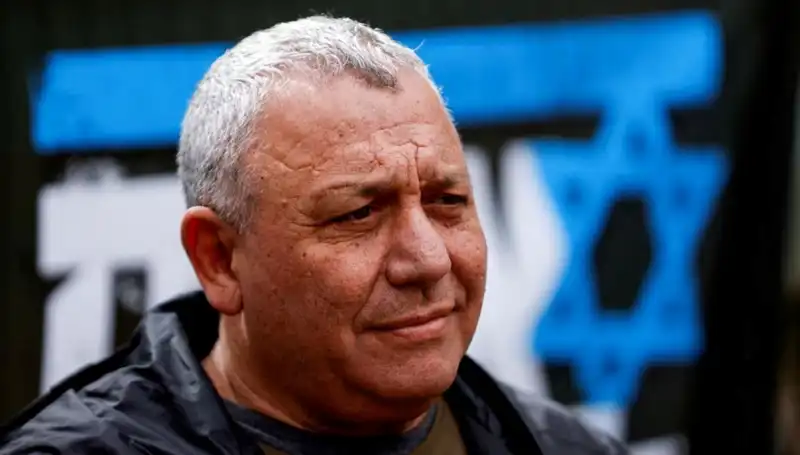 İsrail’de Siyasi Deprem: Eski Savunma Bakanı Gadi Eisenkot İstifa Etti