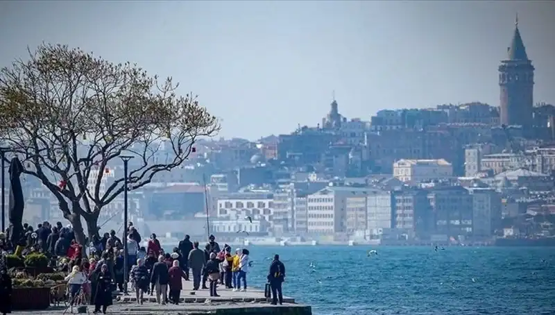 İstanbul'da Bahar Havası Yeniden Esti: Hafta Sonu Sıcaklıklar Arttı