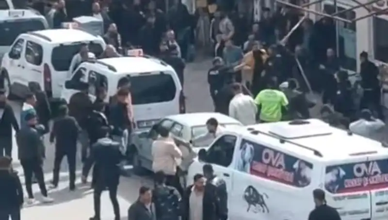 Erciş’te Taşlı Sopalı Kavga: 7 Gözaltı, Olayın Arka Planı Ne?