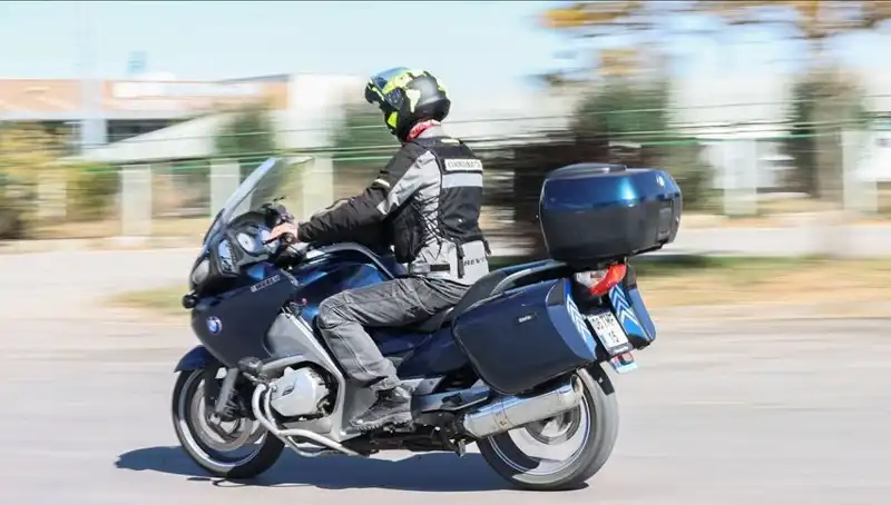 Motosiklet Sürücüsüne Kesilen Fazla Yolcu Cezası İptal Edildi: Adalet Neden Kazandı?